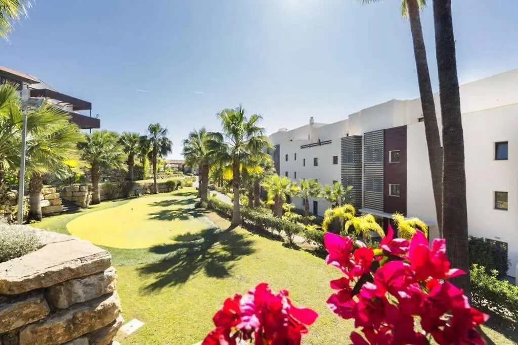 Apartment Alegria De Vivir Exclusiv 2 Bedroom Appartment Pool, Parking, Wifi, Netflix, Padel And More Estepona Spain