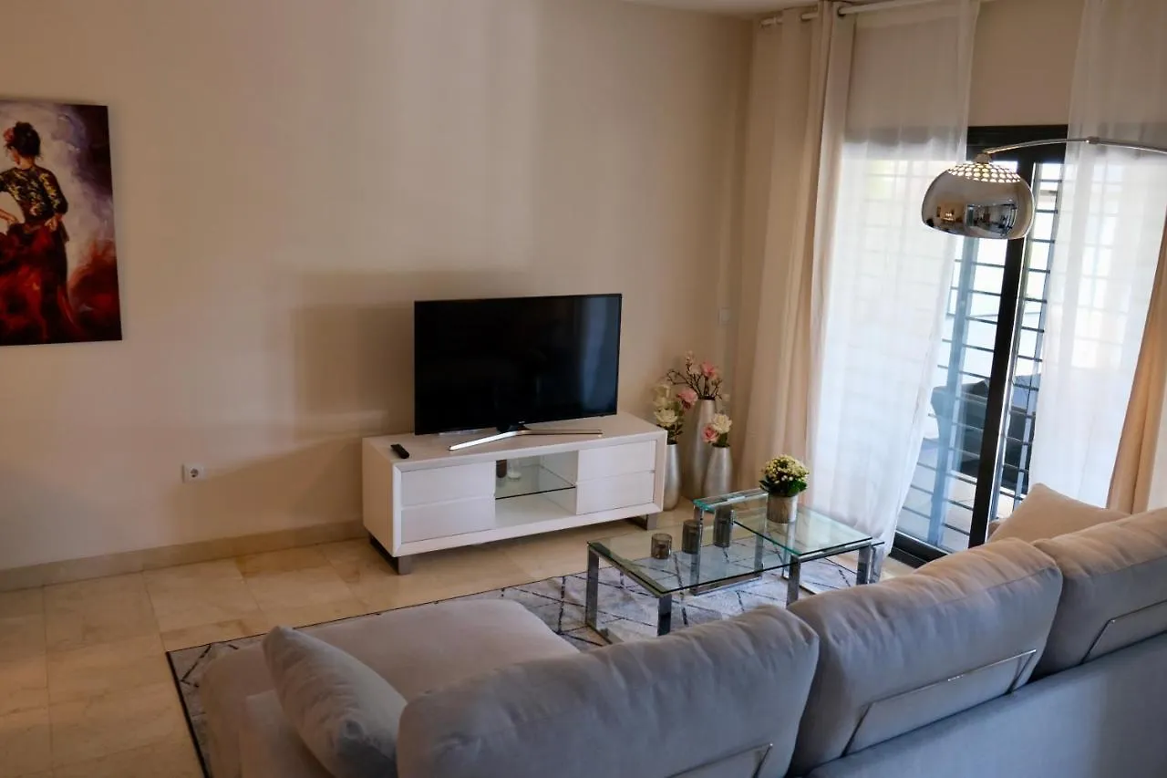 Alegria De Vivir Exclusiv 2 Bedroom Appartment Pool, Parking, Wifi, Netflix, Padel And More 埃斯特波纳 公寓